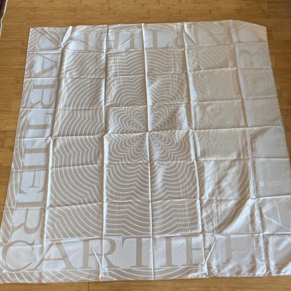 Cartier oversized silk scarf - Picture 3 of 5